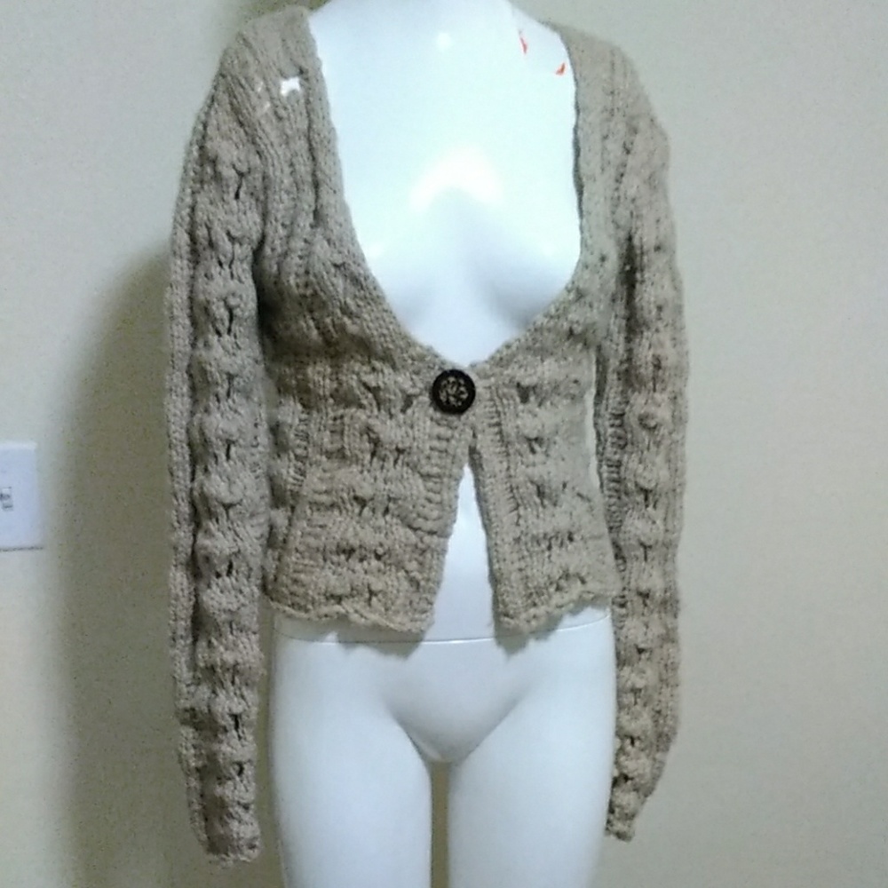 Da Nang hand loomed wool sweater